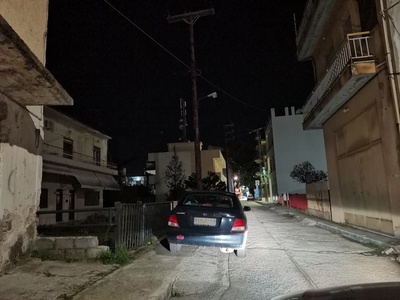 καμένη λάμπα όπισθεν Δημαρχείου