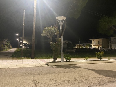 Καμένες λάμπες Πευκί