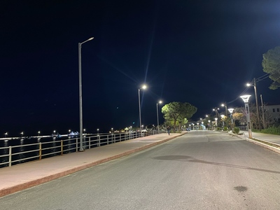 Πευκι καμενο λεντ