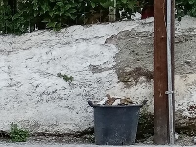 μπάζα/σκουπίδια - Γούβες