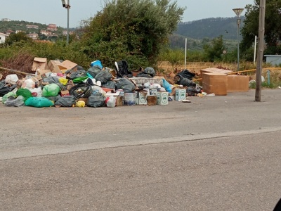 Αποκομιδή μπαζών 