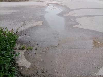 Διαρροή στο δίκτυο ύδρευσης στους Ωρεούς